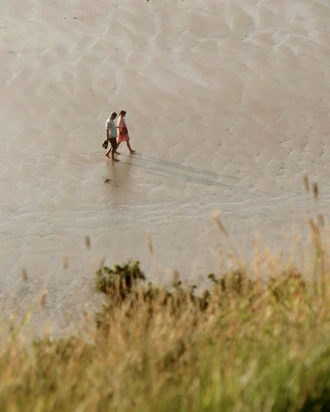 beach sunset couple